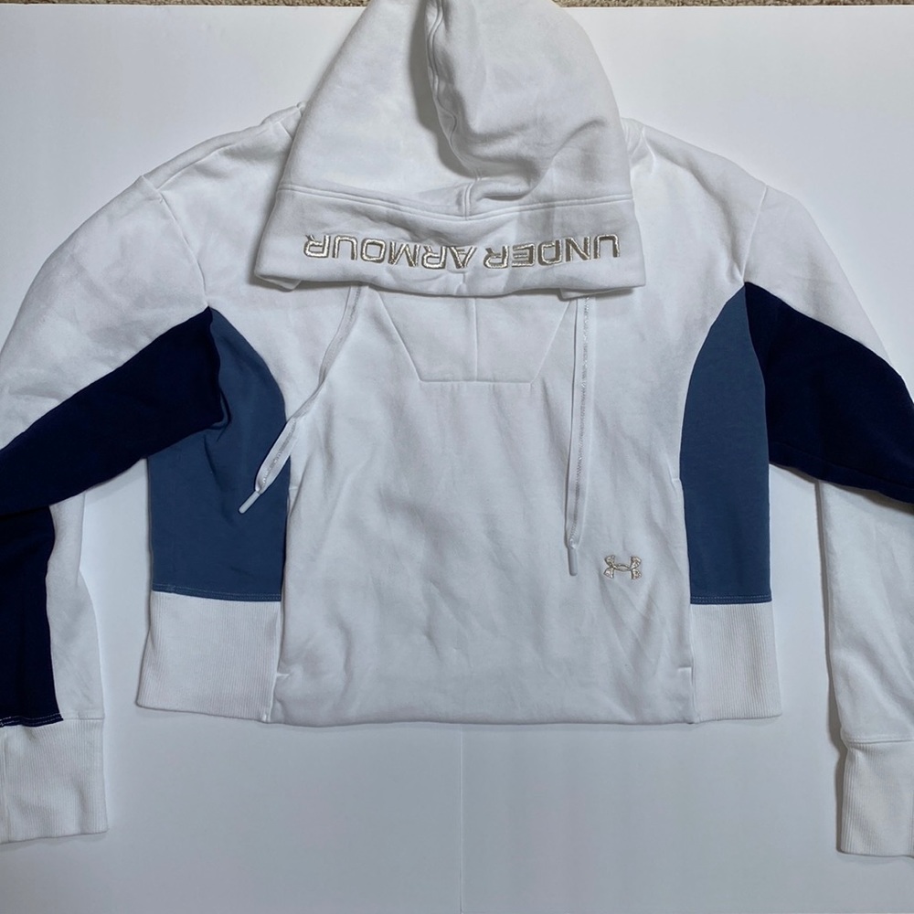Under Armour Women’s Cropped Hoodie